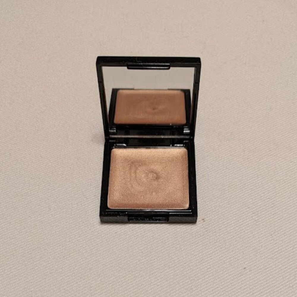 FACE Stockholm Hilighter in Sympathy (shimmery gold)